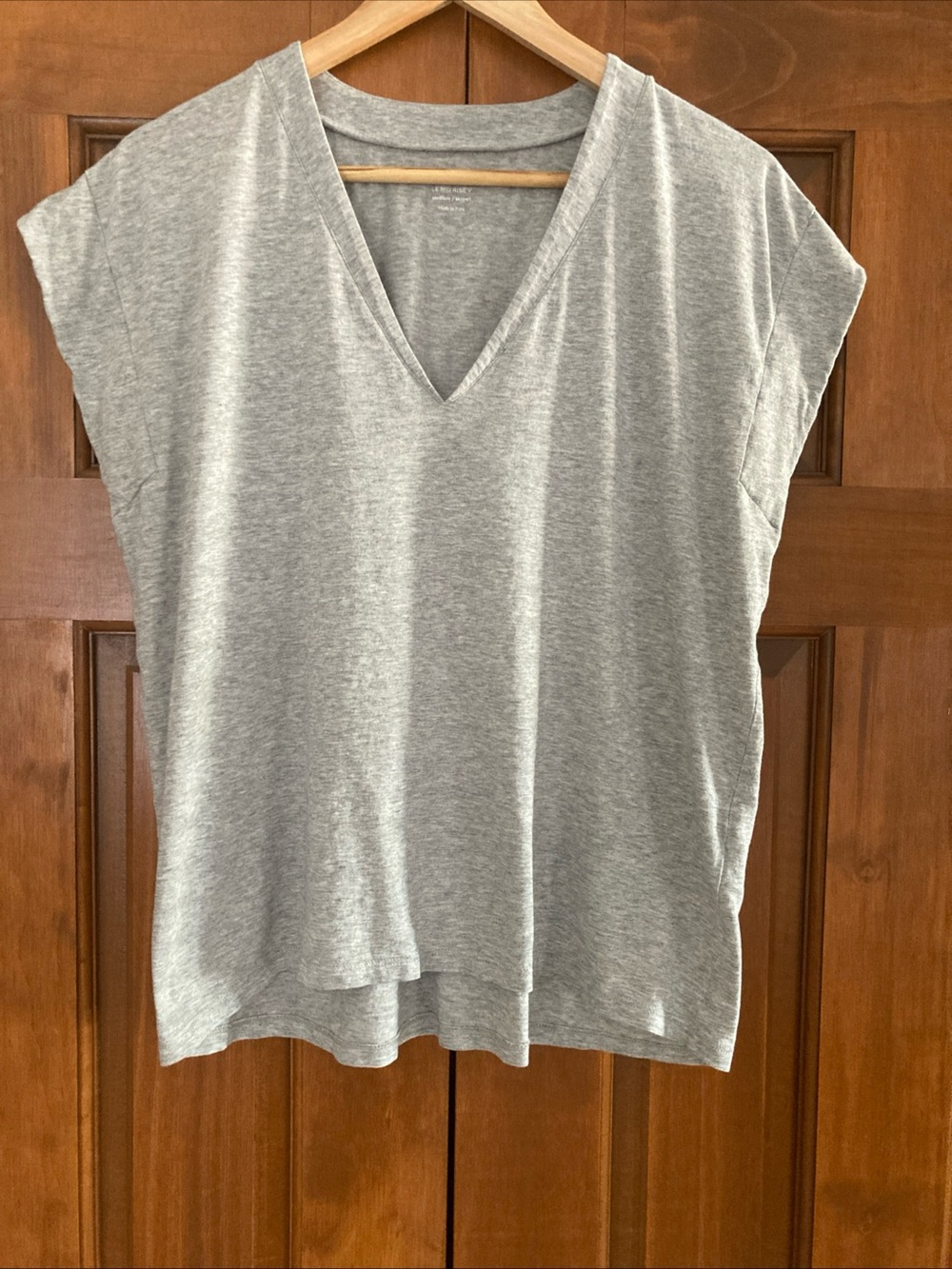 Frame Light Gray Le mid rise V-Neck Muscle Tee shirt organic cotton women’s Sz M